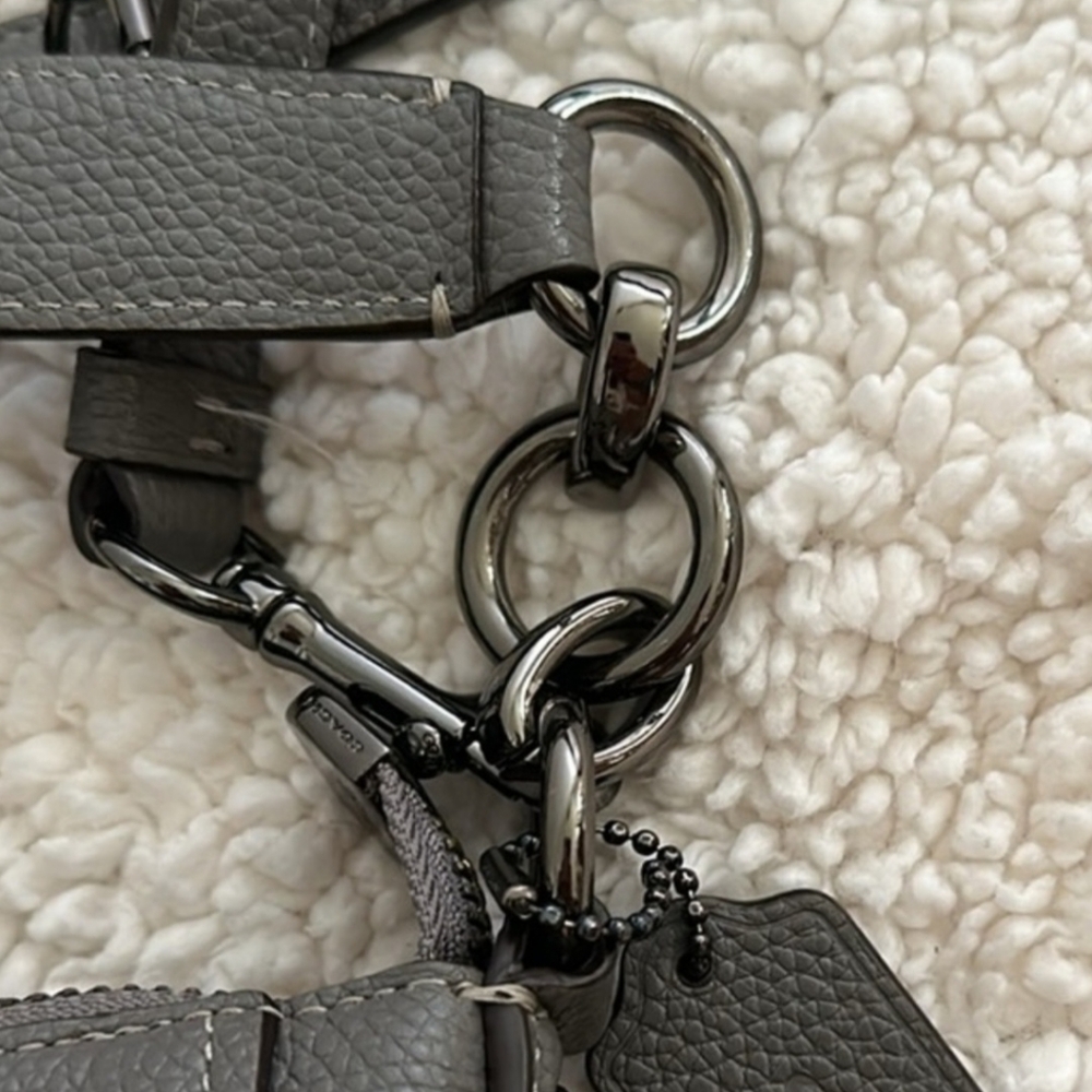Large Coach Chelsea 32 Gray Leather Women's Bag - Picture 13 of 13